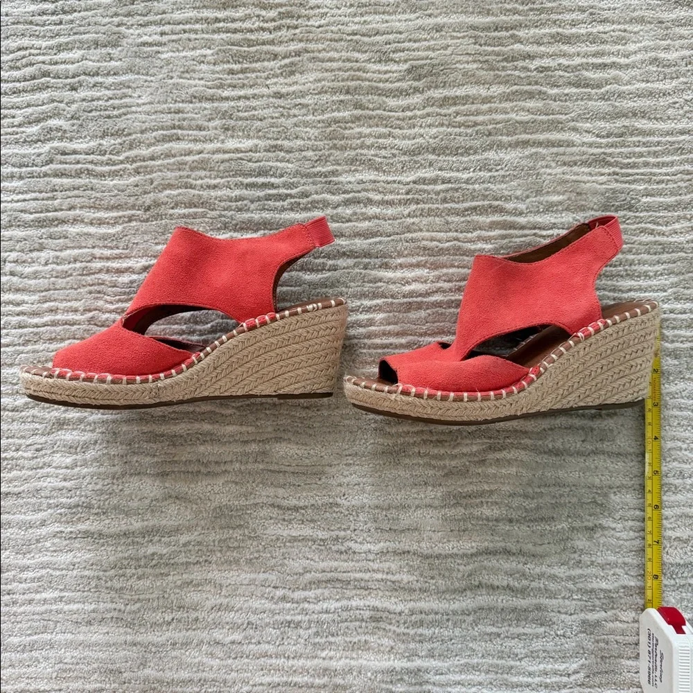 Gentle Souls Coral Suede Espadrille Wedge Sandals Size 6